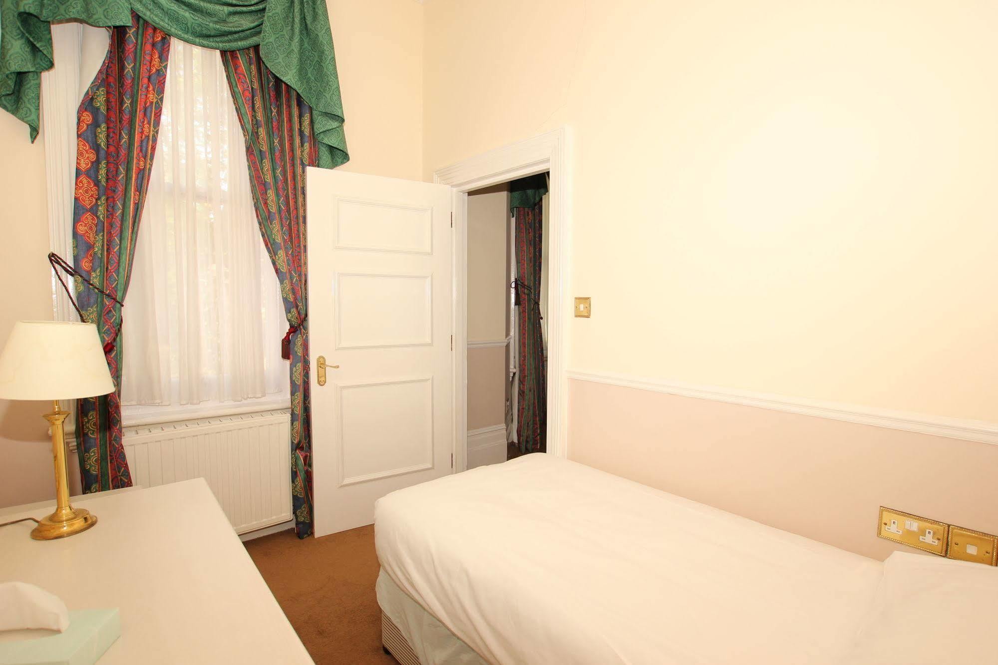 The Courtlands Hotel Brighton Dış mekan fotoğraf